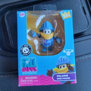 FALL GUYS PALADIN MINI FIGURE BRAND NEW IN BOX ULTIMATE KNOCKOUT